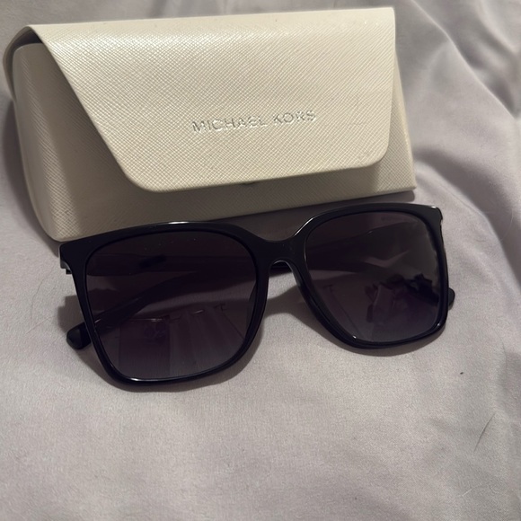Michael Kors Sunglasses. - Picture 1 of 2